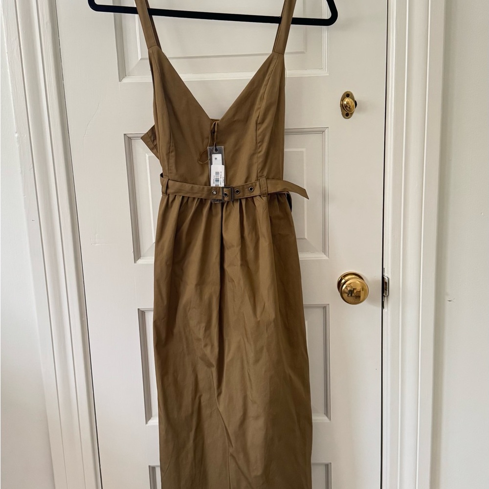 Elegant Tan Sleeveless Dress